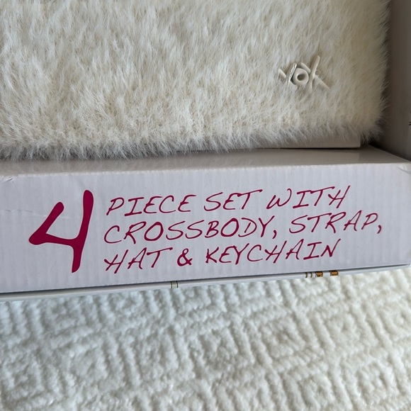 Betsy Johnson Purse Gift Boxed 4 Piece Crossbody Handbag White Fur SET HAT - Picture 8 of 10